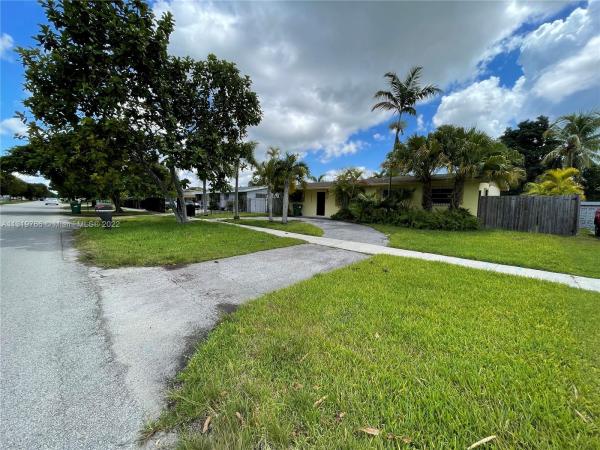 Mary Homes, 29421 SW 147th Ave, Leisure City, Florida 33033, image 1