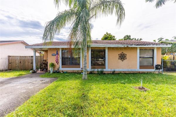 Pine Needles, 16216 SW 303rd St, Leisure City, Florida 33033, image 1
