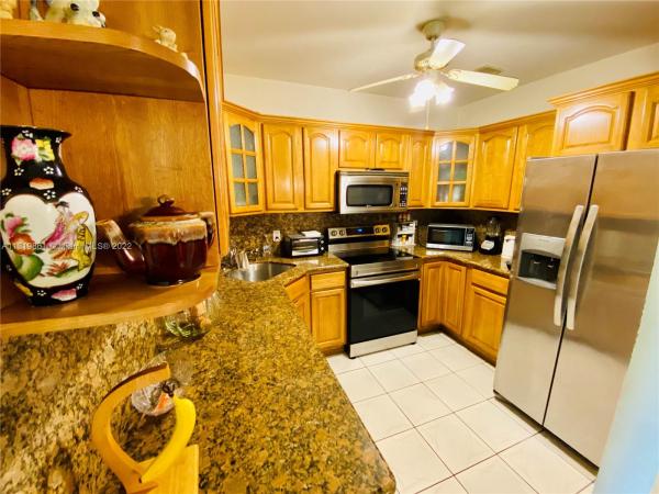 University Park, 6521 SW 57th Pl, South Miami, Florida 33143, image 1