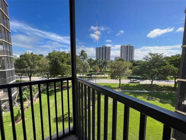 Bravura, 3101 N Country Club Dr #406, Aventura, Florida 33180, image 1