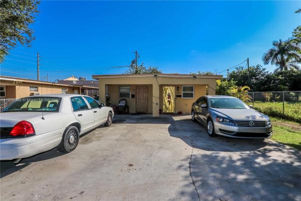 Howard Park, 1535 N Redland Rd, Florida City, Florida 33034, image 1