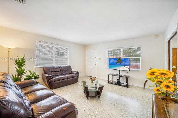 Coral Vista, 2972 SW 7th St, Miami, Florida 33135, image 2