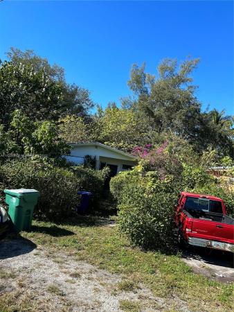 11250 Peachtree Dr, Unincorporated Dade County, Florida 33161, image 1