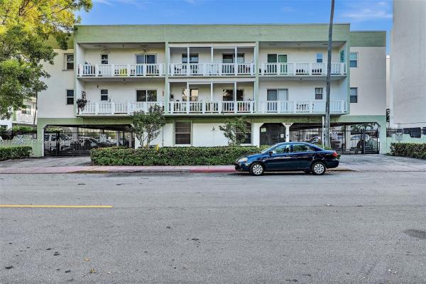 Lenox Plaza, 1033 Lenox Ave #201, Miami Beach, Florida 33139, image 1