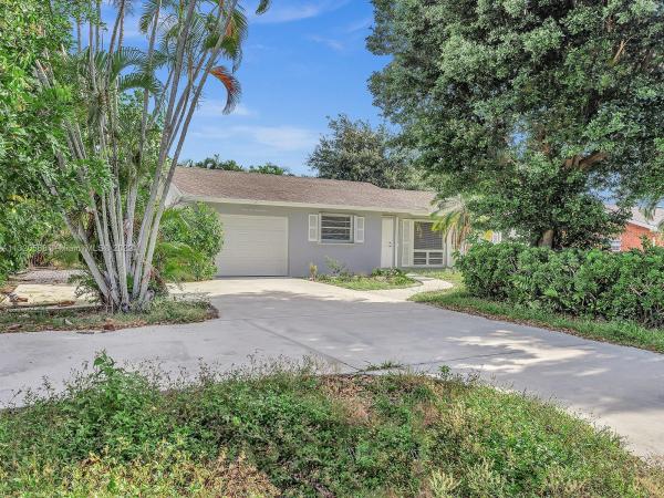 Kingsland Pines, 4623 Barrett St, Delray Beach, Florida 33445, image 1