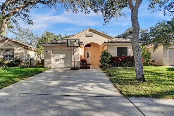 Lake Windermere At Indigo Lakes, 4932 NW 54th Ave, Coconut Creek, Florida 33073, image 1