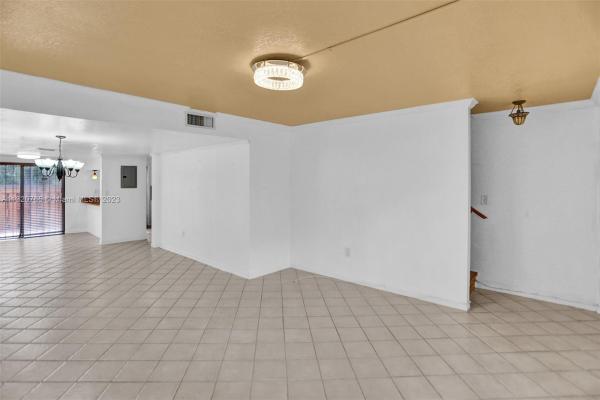 Cypress Village, 7125 Miami Lakes Dr #Q-25, Miami Lakes, Florida 33014, image 2