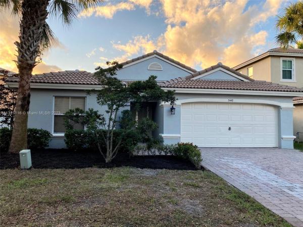 Victoria At Lakes Of Laguna, 5142 Victoria Cir, West Palm Beach, Florida 33409, image 1