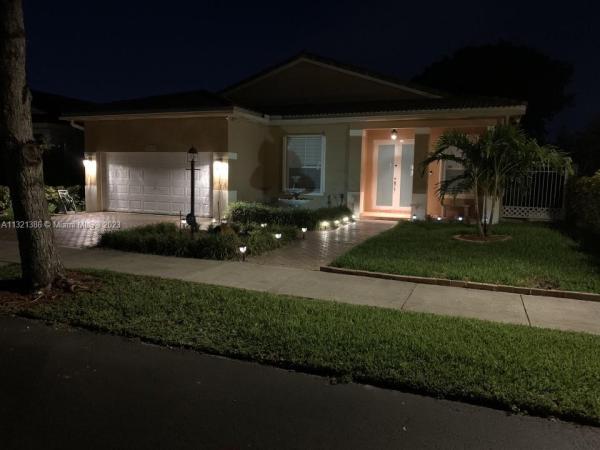15938 SW 62nd St, Unincorporated Dade County, Florida 33193, image 2