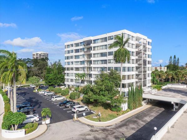 Yorktown, 1500 Presidential Way #202, West Palm Beach, Florida 33401, image 1