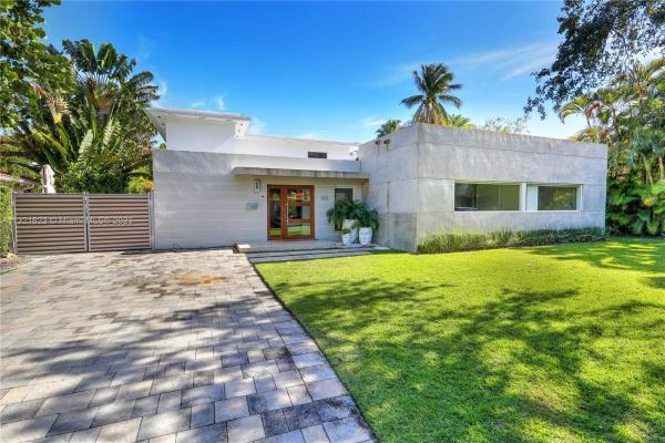 Tropical Isle Homes, 425 Glenridge Rd, Key Biscayne, Florida 33149, image 2