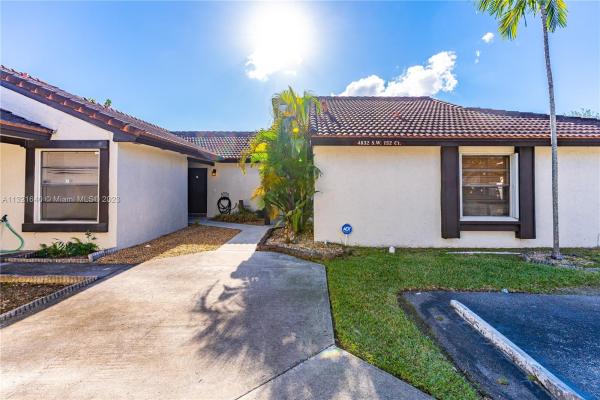 Village Homes At Lakes Of The Meadow, 4832 SW 152nd Ct #34F, Kendall West, Florida 33185, image 2