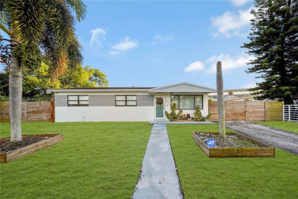 Lake Lucerne, 2010 NW 204th St, Miami Gardens, Florida 33056, image 1