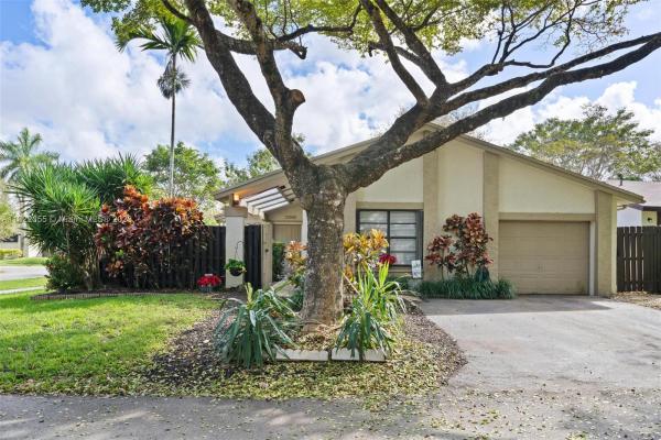 The Crossings, 13500 SW 108th St Cir N, The Crossings, Florida 33186, image 2