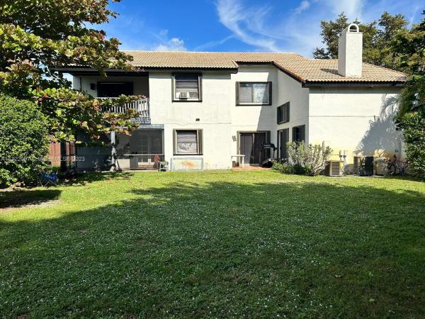 Patio Homes At The Moors, 17322 NW 61st Pl, Country Club, Florida 33015, image 2