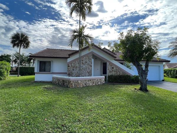 Bonaventure Lakes, 401 SW 169th Ter, Weston, Florida 33326, image 1