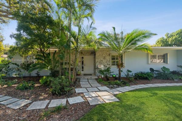 Estelle Lawrence Homes, 7740 SW 138th Ter, Palmetto Bay, Florida 33158, image 1
