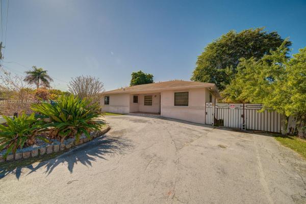J G Heads Farms, 3900 SW 129th Ave, Tamiami, Florida 33175, image 2