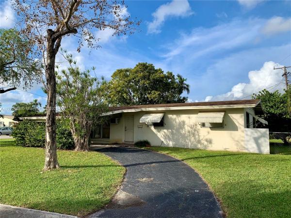 Fontainebleau Gardens, 8351 SW 13th Ter, Westchester, Florida 33144, image 1