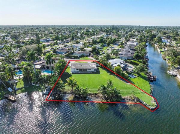 Westwood Lakes Residential, 4701 SW 109th Ct, Westwood Lakes, Florida 33165, image 2