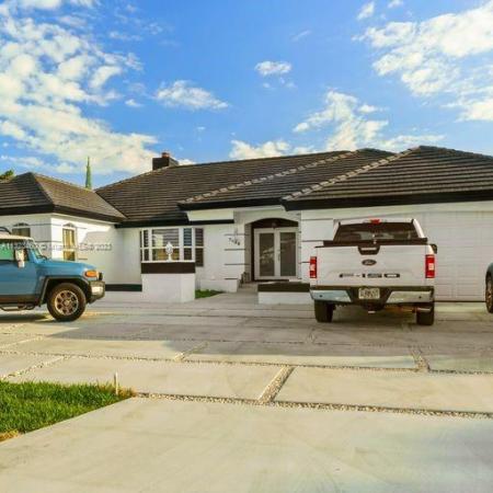 North Links Country Club Estates, 7400 N Augusta Dr, Country Club, Florida 33015, image 1