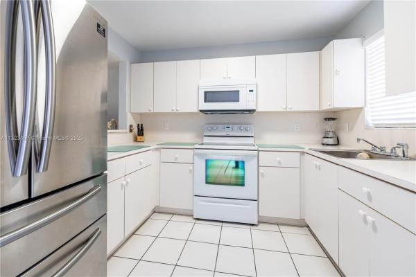 El Paraiso At Hialeah, 2630 W 76th St #104, Hialeah, Florida 33016, image 1