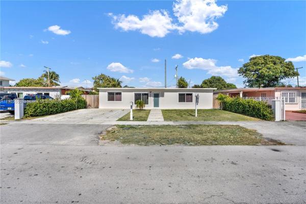 Sun Tan Village, 941 E 16th Pl, Hialeah, Florida 33010, image 1