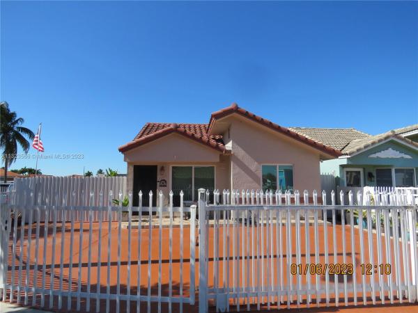 El Prado Country Club, 7200 W 29th Ave, Hialeah, Florida 33018, image 1