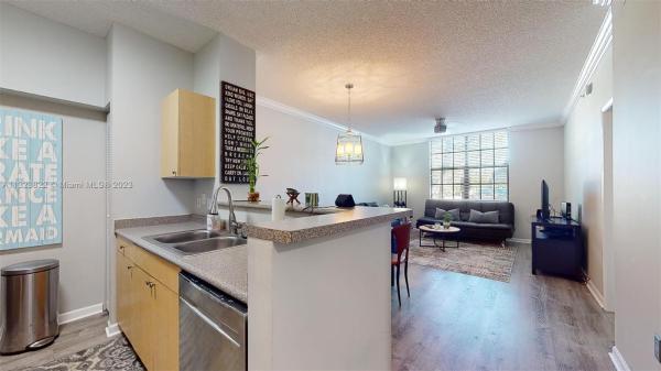 Regent Park At Young Circle, 1900 Van Buren St #110B, Hollywood, Florida 33020, image 2