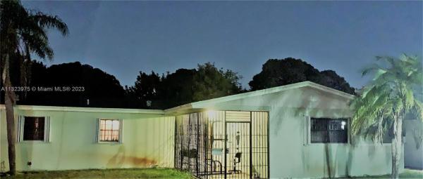 Norwood, 1425 NW 196th Ter, Miami Gardens, Florida 33169, image 2