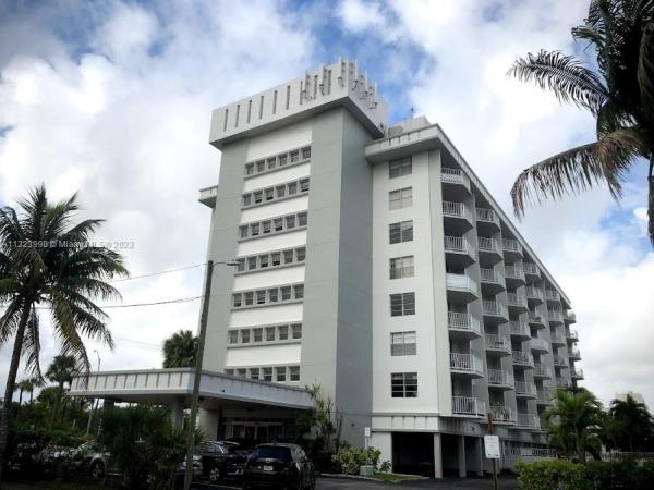 Gateway House North, 16740 NE 9th Ave #402, North Miami Beach, Florida 33162, image 1