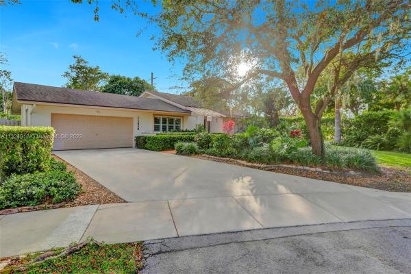Sabal Chase, 11630 SW 104th St, Kendall, Florida 33176, image 2