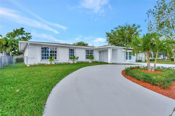 Winston Park, 8024 SW 135th Ct, Kendale Lakes, Florida 33183, image 2
