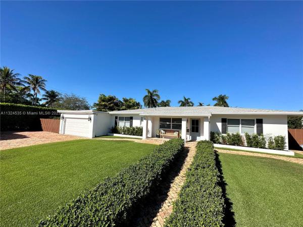 Burnup & Sims Estates, 267 Russlyn Dr, West Palm Beach, Florida 33405, image 2