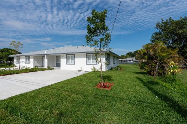 Dixie Pines, 12135 SW 219th St, Goulds, Florida 33170, image 1