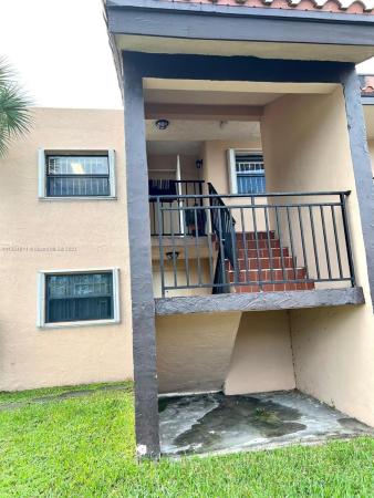 West Lake Village, 530 W Park Dr #205, Fountainebleau, Florida 33172, image 1