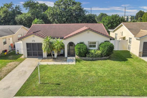 Sandalfoot Cove, 22777 SW 56th Ave, Boca Raton, Florida 33433, image 2