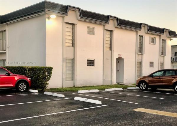 Sunset Palms West, 7226 SW 94th Pl #F4, Sunset, Florida 33173, image 2