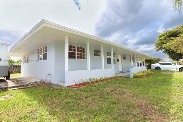 Fairway Park, 9930 SW 164th Ter, Palmetto Estates, Florida 33157, image 2