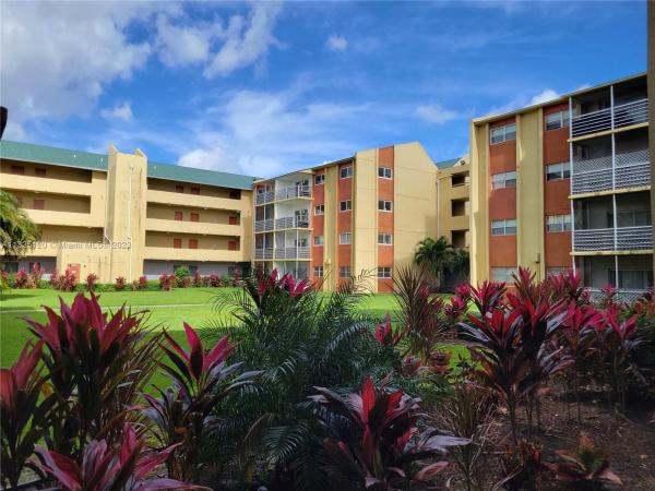 Royal Point, 3710 NW 21st St #211, Lauderdale Lakes, Florida 33311, image 1