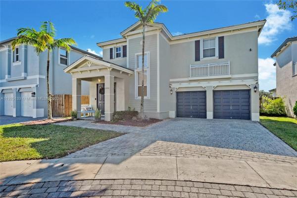 Aruba At Oasis, 2998 NE 1st Dr, Homestead, Florida 33033, image 1