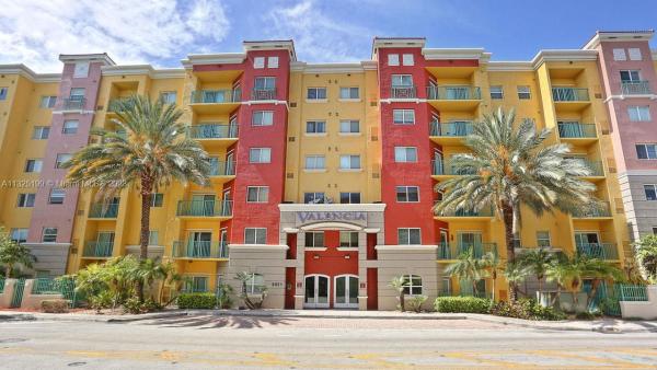 Valencia, 6001 SW 70th St #146, South Miami, Florida 33143, image 1