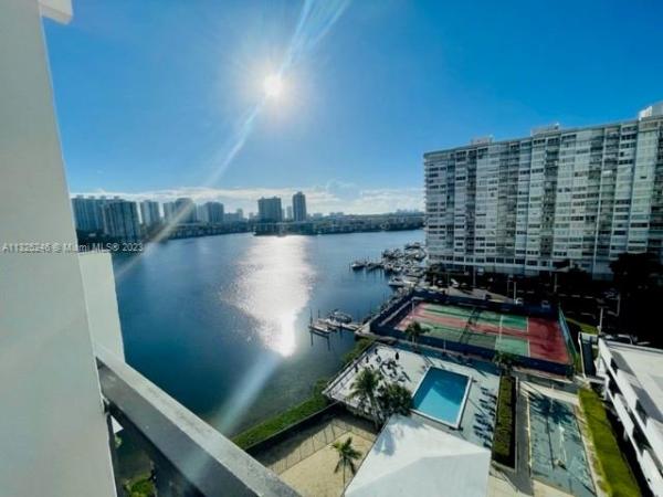 Commodore Plaza Century, 2780 NE 183rd St #1012, Aventura, Florida 33160, image 2