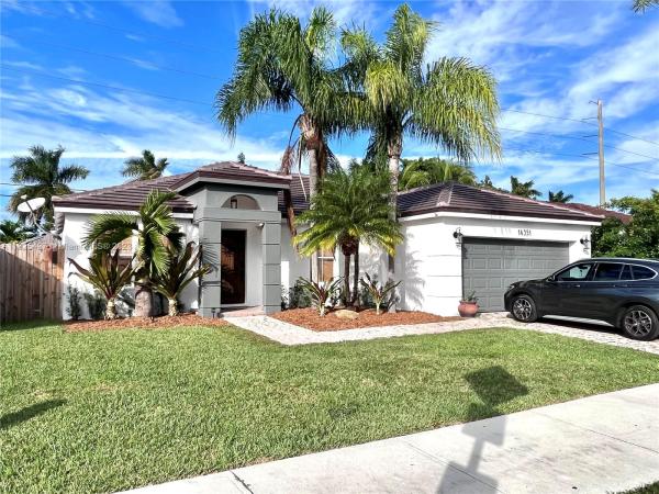 Laguna Ponds, 14351 SW 160th Ter, Richmond West, Florida 33177, image 2