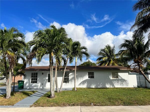 Miami Gardens Manor, 4763 NW 195th St, Miami Gardens, Florida 33055, image 1