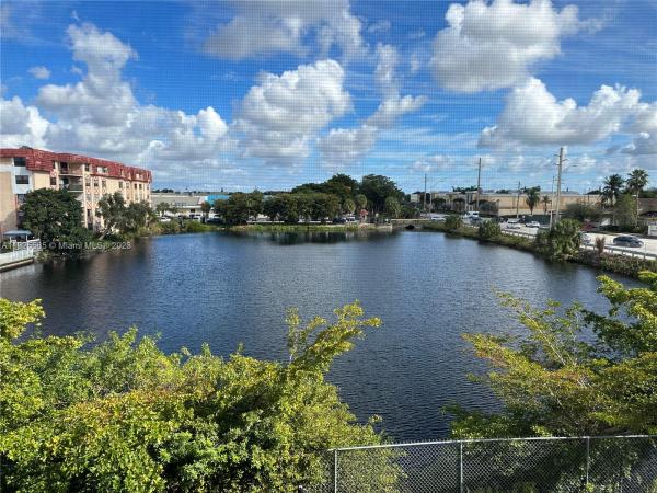 Kings Crest, 6831 W 14th Ct #305, Hialeah, Florida 33014, image 1