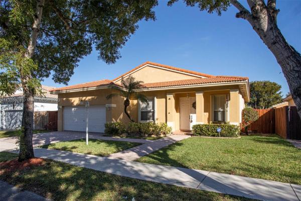 6265 SW 161st Pl, Unincorporated Dade County, Florida 33193, image 2
