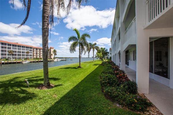 Shore Club, 111 Shore Ct #101, North Palm Beach, Florida 33408, image 1
