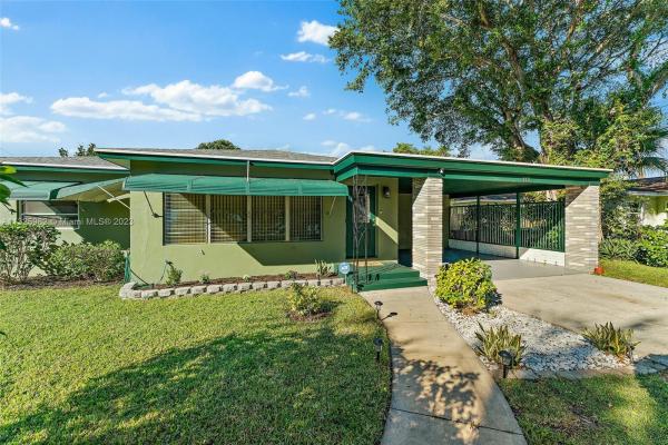 Lake Park Residential, 812 2nd St, Lake Park, Florida 33403, image 1