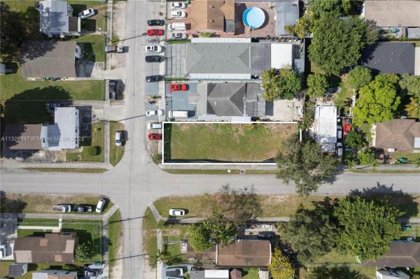 Hialeah Heights, 5900 NW 31st Ave, Brownsville, Florida 33142, image 2